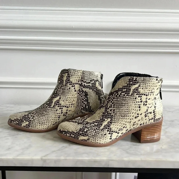 Emily Booties Natural Snake Leather Size 7.5 8 - Picture 5 of 8